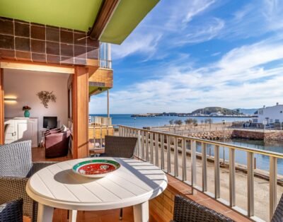 SANT CARLES 23 – Apartament assolellat amb vistes al mar i al port