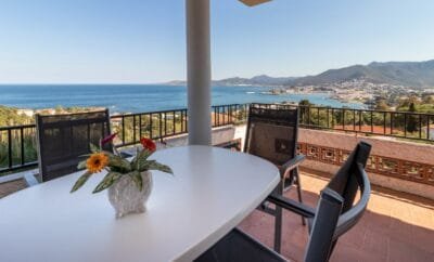 GRIFEU 05 – Bright apartment with terrace and sea views in Llançà