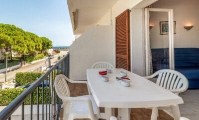 SANT CARLES 25 – Apartament zona residencial amb terrassa a Llançà