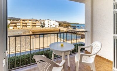 SANT CARLES 26.1 – Apartament amb balcó i vistes a Llançà