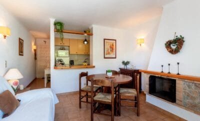 SANT CARLES 24 – Apartament amb terrassa a Llançà
