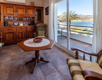 PORT DE LLANÇÀ 34 – Apartament a 1a línia de platja