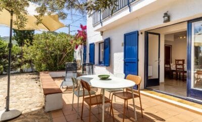 CAU DEL LLOP 70 – Bonic apartament amb jardí a Llançà