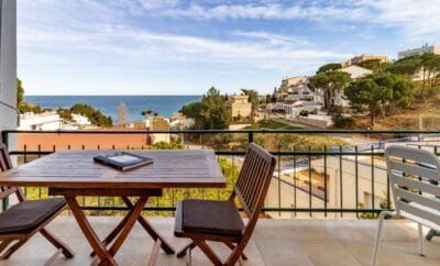 LES TONYINES 67 – Apartament amb vistes i terrassa a Llançà