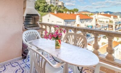 FENER DE DALT 88 – Modern apartament amb wifi i piscina comunitària